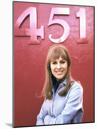 FAHRENHEIT 451, 1966 directed by FRANCOIS TRUFFAUT Julie Christie (photo)-null-Mounted Photo