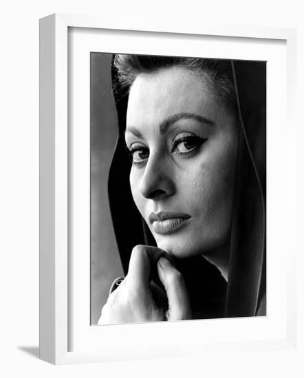 Fall of the Roman Empire, Sophia Loren, 1964-null-Framed Photo