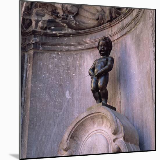 Famous Manneken Pis Statue in Brussels, Belgium, Europe-Roy Rainford-Mounted Photographic Print