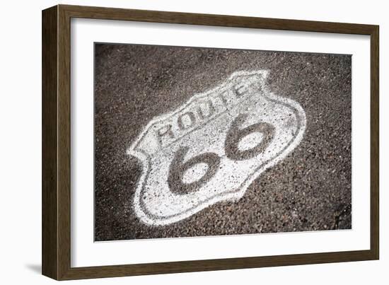 Famous Sixty Six Sign-vent du sud-Framed Art Print