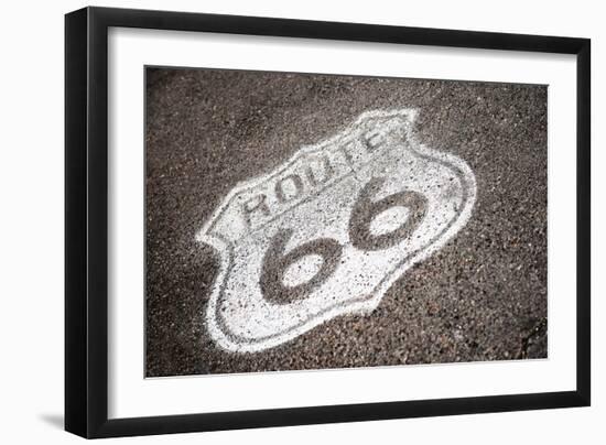 Famous Sixty Six Sign-vent du sud-Framed Art Print