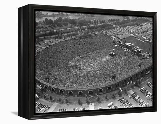 Fans Jam Philadelphia's Jfk Stadium During the Live Aid Concert-null-Framed Premier Image Canvas