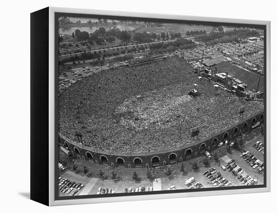 Fans Jam Philadelphia's Jfk Stadium During the Live Aid Concert-null-Framed Premier Image Canvas