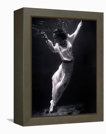 Fashion Model Underwater, 1939-Science Source-Framed Premier Image Canvas