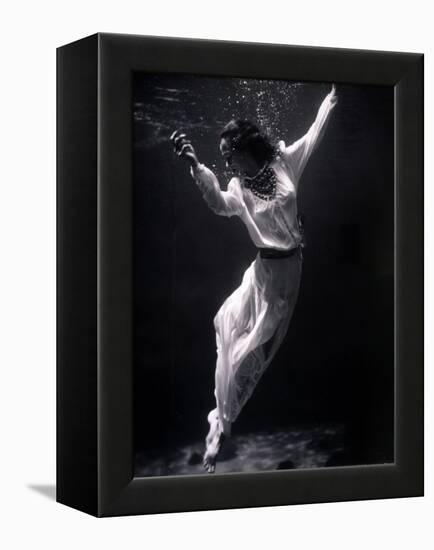 Fashion Model Underwater, 1939-Science Source-Framed Premier Image Canvas