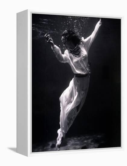 Fashion Model Underwater, 1939-Science Source-Framed Premier Image Canvas