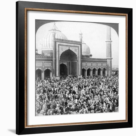 Fast Day Within the Jumma Musjid, Delhi, India, 1903-Underwood & Underwood-Framed Giclee Print