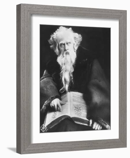 Faust, (aka Faust - Eine Deutsche Volkssage), Emil Jannings, 1926-null-Framed Photo