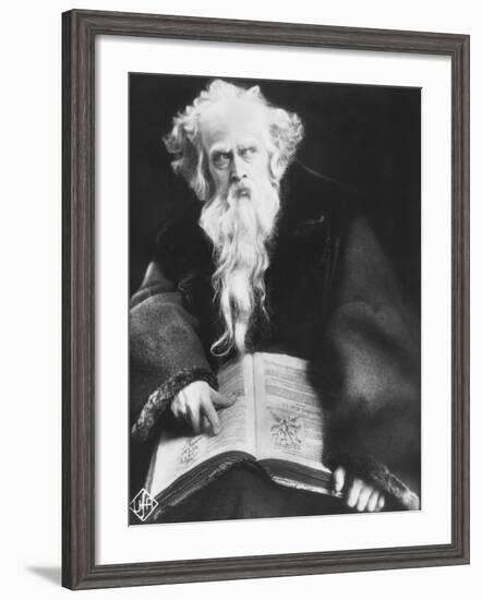 Faust, (aka Faust - Eine Deutsche Volkssage), Emil Jannings, 1926-null-Framed Photo