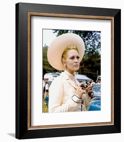 Faye Dunaway - The Thomas Crown Affair-null-Framed Photo