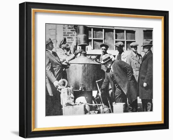 Federal Us Agents Discover an Illegal Alcohol Still During the American Prohibition (1920-33)-American Photographer-Framed Photographic Print