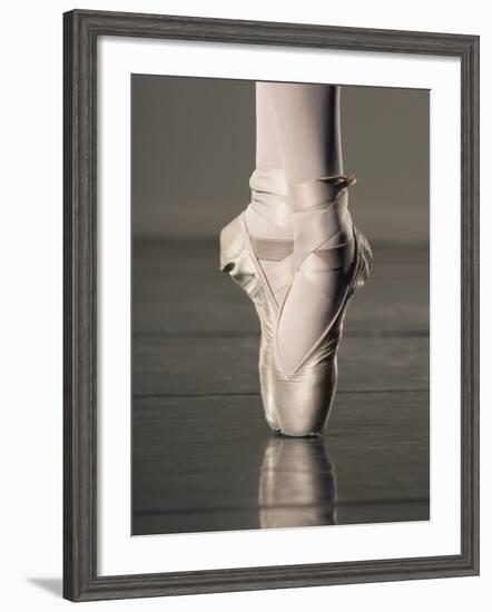 Feet of Ballet Dancer En Pointe-Erik Isakson-Framed Photographic Print