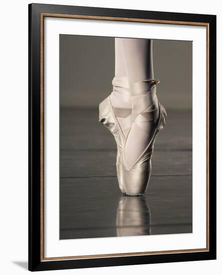 Feet of Ballet Dancer En Pointe-Erik Isakson-Framed Photographic Print