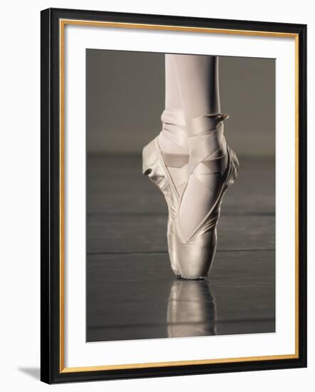 Feet of Ballet Dancer En Pointe-Erik Isakson-Framed Photographic Print