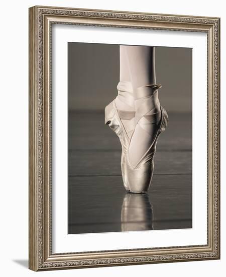 Feet of Ballet Dancer En Pointe-Erik Isakson-Framed Photographic Print