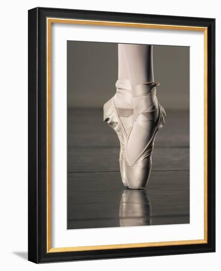 Feet of Ballet Dancer En Pointe-Erik Isakson-Framed Photographic Print