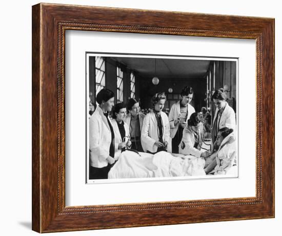 Female Medical Students-null-Framed Photographic Print