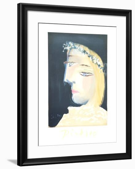 Femme a la Robe, Blanche Couronee de Fleurs-Pablo Picasso-Framed Collectable Print