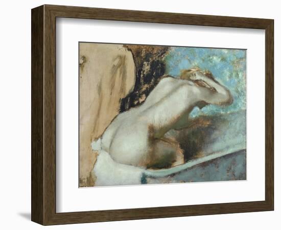 Femme assise sur le rebord d' une baignoire et s'épongeant le cou-Edgar Degas-Framed Giclee Print