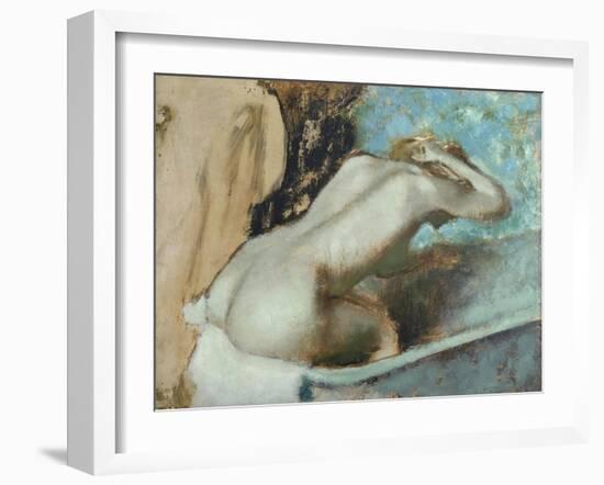 Femme assise sur le rebord d' une baignoire et s'épongeant le cou-Edgar Degas-Framed Giclee Print