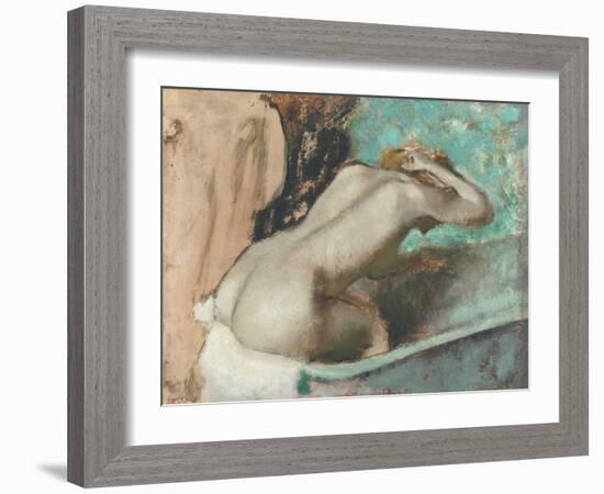 Femme assise sur le rebord d' une baignoire et s'épongeant le cou-Edgar Degas-Framed Giclee Print