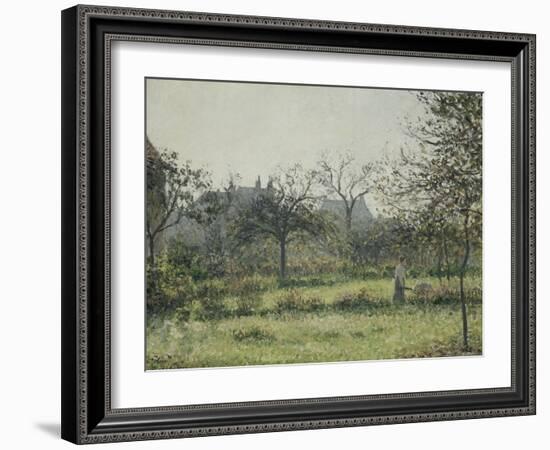 Femme dans un verger, matinée d'automne, jardin d'Eragny-Camille Pissarro-Framed Giclee Print