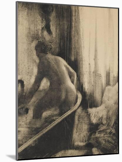 Femme debout dans une baignoire-Edgar Degas-Mounted Giclee Print