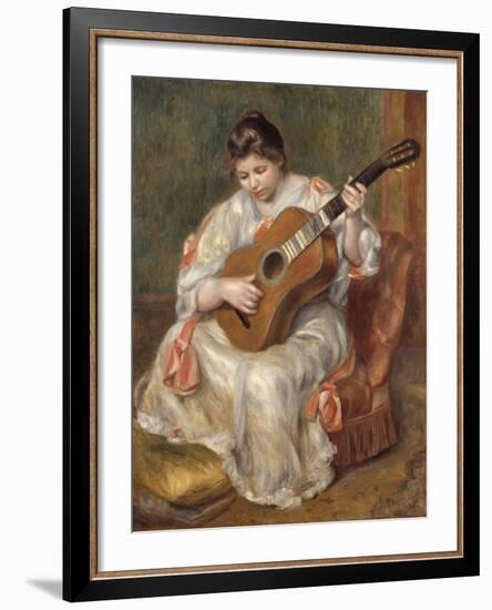 Femme jouant de la guitare-Pierre-Auguste Renoir-Framed Giclee Print