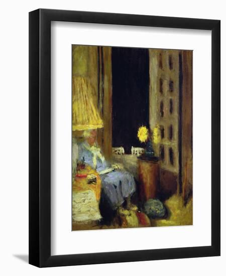 Femme Lisant, Le Soir-Edouard Vuillard-Framed Giclee Print