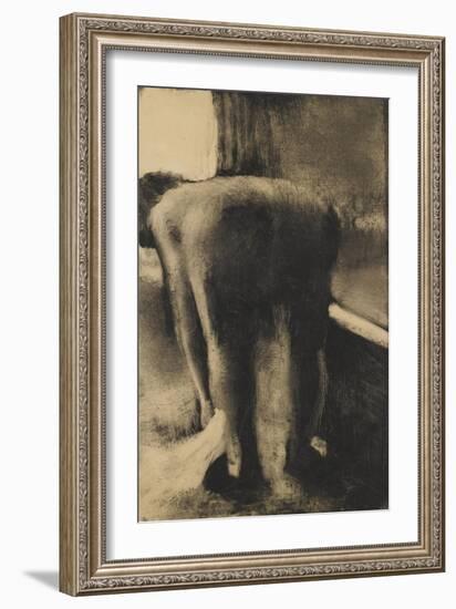 Femme s'essuyant les pieds-Edgar Degas-Framed Giclee Print