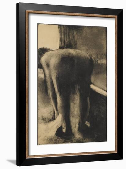 Femme s'essuyant les pieds-Edgar Degas-Framed Giclee Print