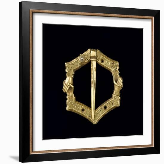 Fermail : hexagonal, mains croisées, inscription-null-Framed Giclee Print