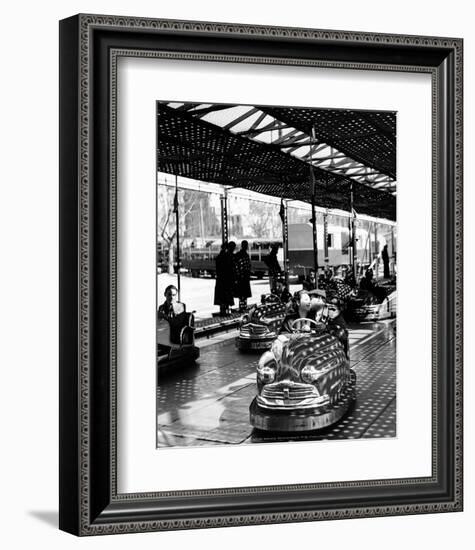 Fete-Izis-Framed Art Print