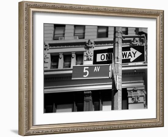 Fifth Avenue Sign 5 Th Av New York Manhattan USA Black & White-holbox-Framed Photographic Print