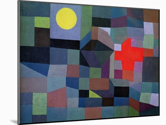 Fire, Full Moon, 1933-Paul Klee-Mounted Giclee Print