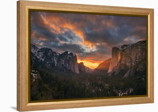 Firefall light, Yosemite Valley, California,  Epic Light Beams-Vincent James-Framed Premier Image Canvas