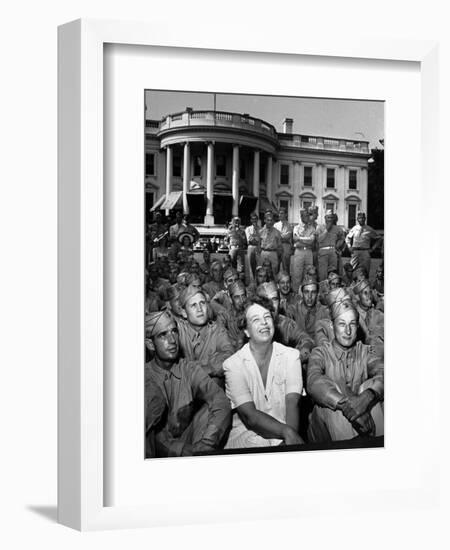 First Lady Eleanor Roosevelt with a Large Group of US Soldiers-Thomas D. Mcavoy-Framed Photographic Print