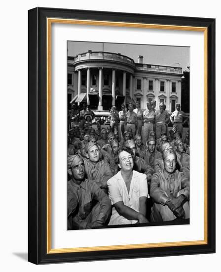 First Lady Eleanor Roosevelt with a Large Group of US Soldiers-Thomas D. Mcavoy-Framed Photographic Print