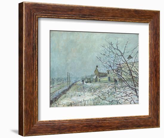 First Snow at Veneux-Nadon, 1878 (Oil on Canvas)-Alfred Sisley-Framed Giclee Print