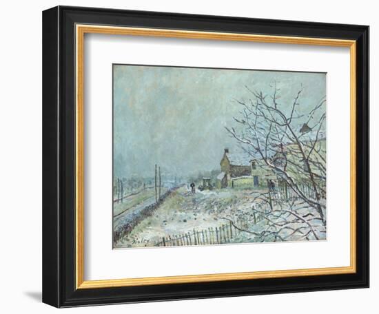 First Snow at Veneux-Nadon, 1878 (Oil on Canvas)-Alfred Sisley-Framed Giclee Print