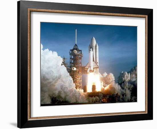 First Space Shuttle Launch on April 12, 1981-null-Framed Photo