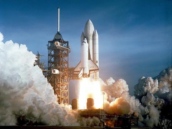 'First Space Shuttle Launch on April 12, 1981' Photo | Art.com