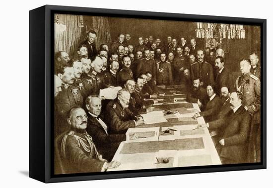 First World War: Signing of the Peace Treaty of Brest Litovsk (Brest-Litovsk) on 03/03/1917 (Photo)-Anonymous Anonymous-Framed Premier Image Canvas