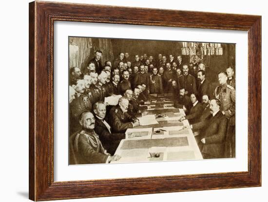 First World War: Signing of the Peace Treaty of Brest Litovsk (Brest-Litovsk) on 03/03/1917 (Photo)-Anonymous Anonymous-Framed Giclee Print