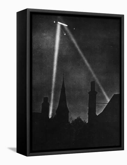 First Zeppelin Air Raid on London, During World War I 1915-Robert Hunt-Framed Premier Image Canvas