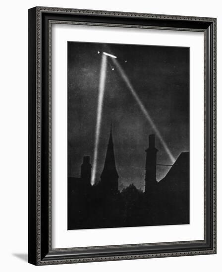 First Zeppelin Air Raid on London, During World War I 1915-Robert Hunt-Framed Photographic Print