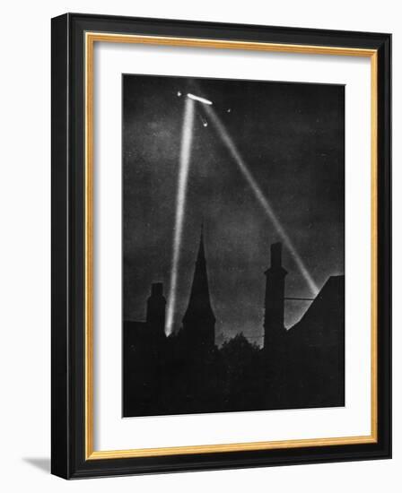 First Zeppelin Air Raid on London, During World War I 1915-Robert Hunt-Framed Photographic Print