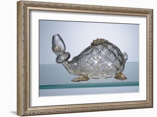 Flacon en forme de tortue aux armes des Médicis-null-Framed Giclee Print