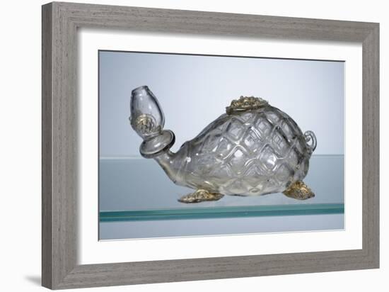 Flacon en forme de tortue aux armes des Médicis-null-Framed Giclee Print