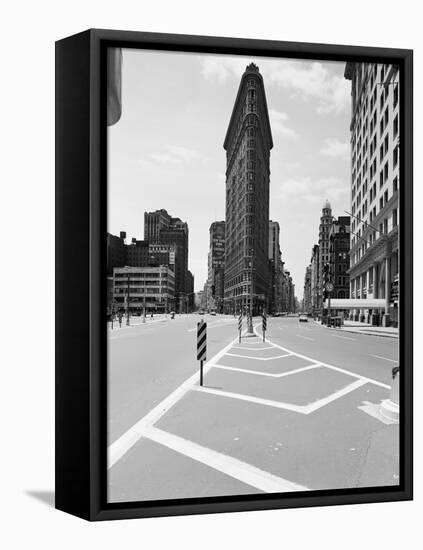 Flatiron Building-GE Kidder Smith-Framed Premier Image Canvas
